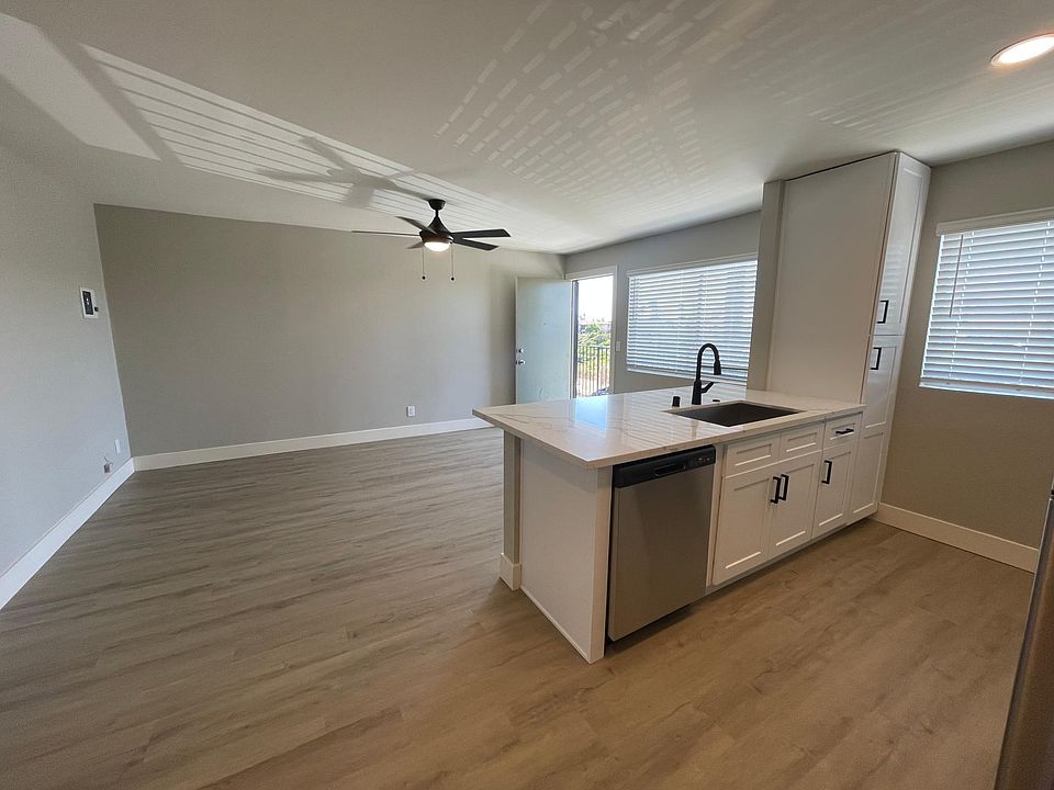 1st image of 3162 Monroe Ave #29