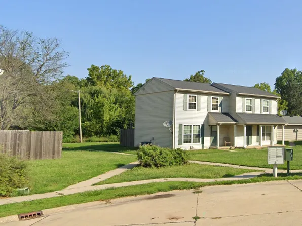 604 English Creek Ct #1, Champaign, IL 61821