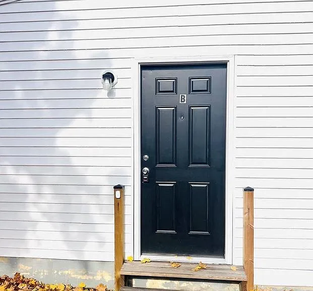 401 Bluebell Rd #B — Photo 2