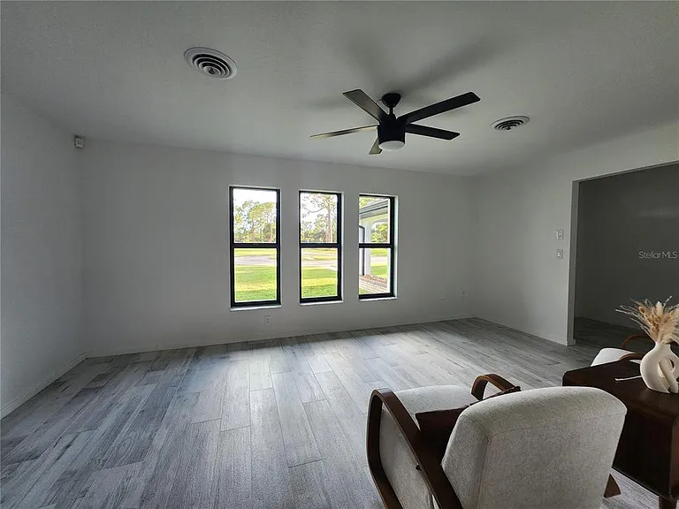 900 Crestwood Rd — Photo 19