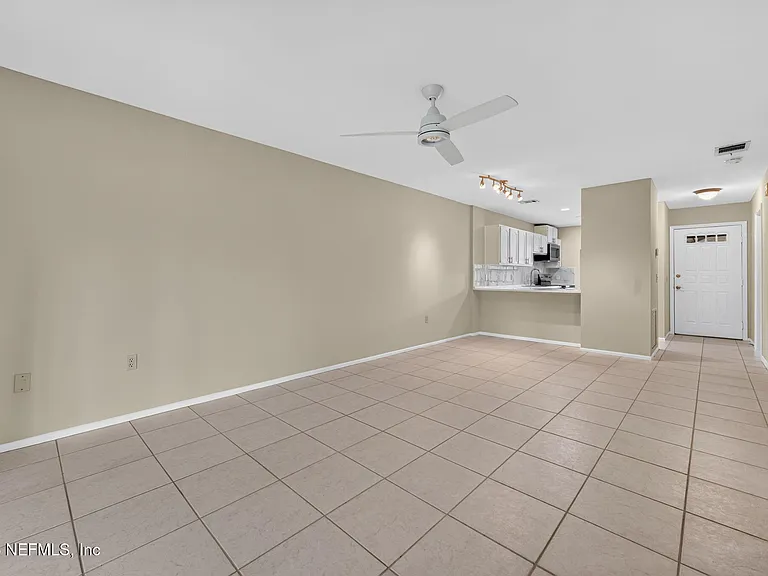 838 Lawnwood Ave NE — Photo 22