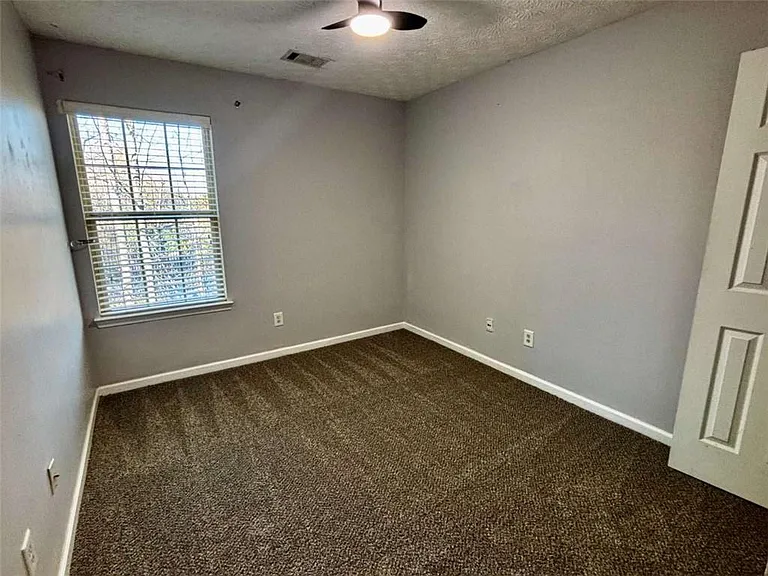 4249 High Park Ln — Photo 18