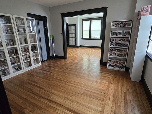3rd image of 56 Bradley Avenue