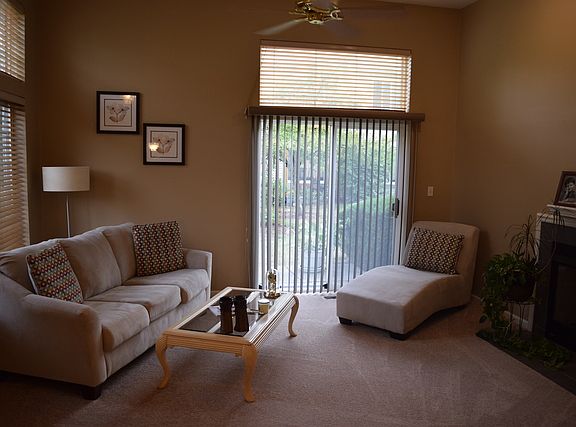 4th image of 1082 Parkhill Cir