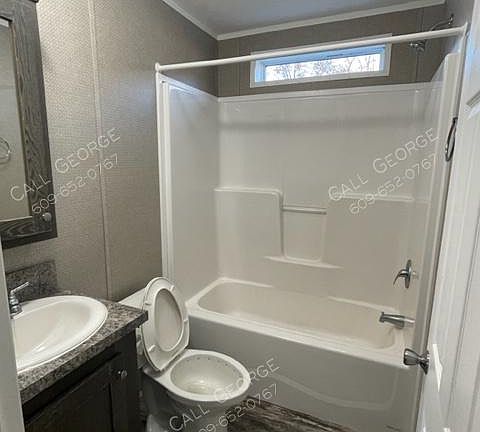 3rd image of 324 E Oakbourne Ave