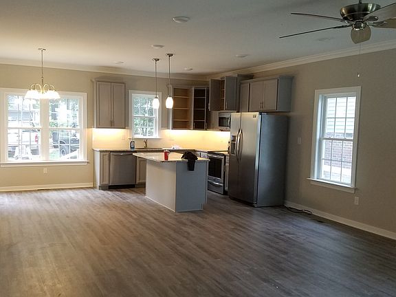 3rd image of 7408 Wentworth Ave