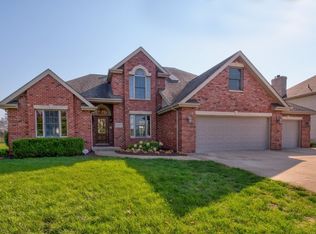 26815 S Eastwood Dr, Channahon, IL 60410