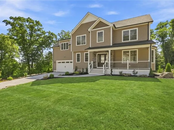 58 Jackson Ave, Johnston, RI 02919