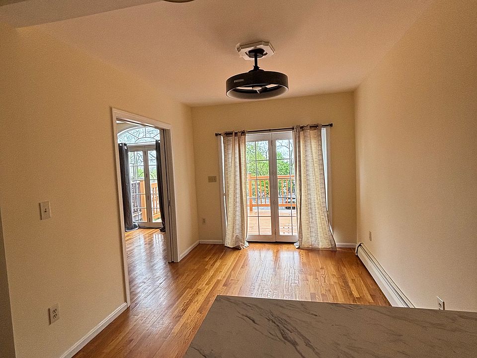 2nd image of 103 Claybourne St