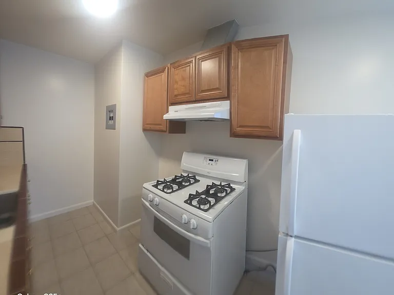 306 Perrymont Ave — Photo 2