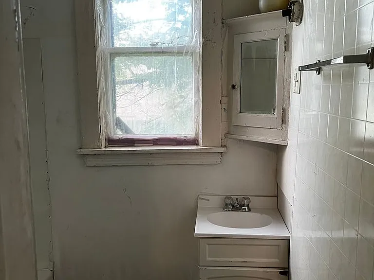 125 Como Ave — Photo 18