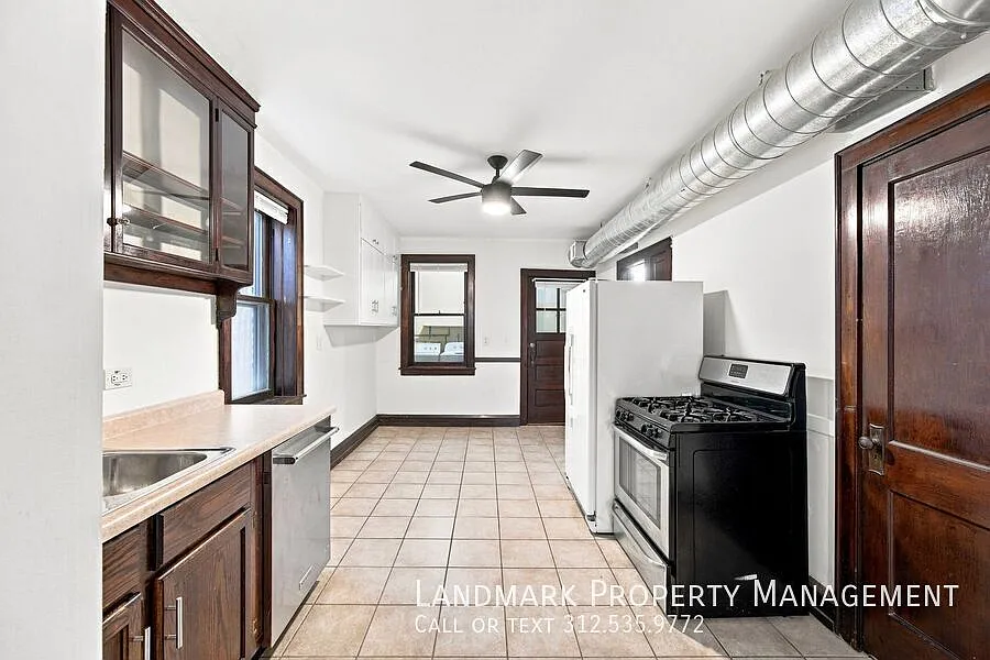 2962 N Allen Ave Unit B — Photo 2
