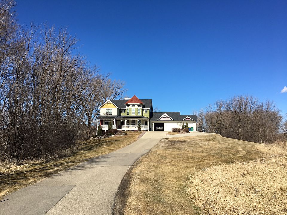 2nd image of 520 Bluff Heights Dr SE