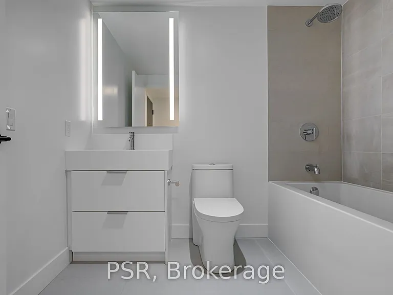 308 Jarvis St #422 — Photo 12