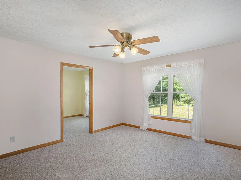 7675 E Kent Rd — Photo 13