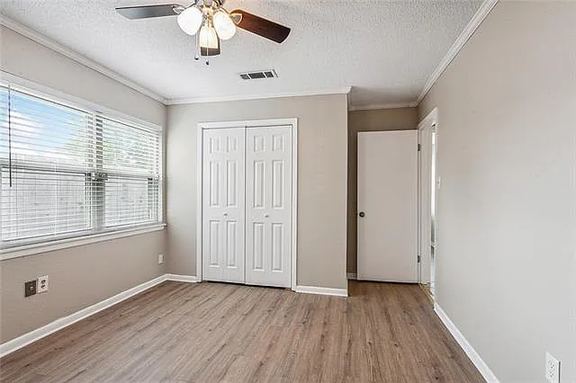 2204 Deerlick Ln — Photo 14