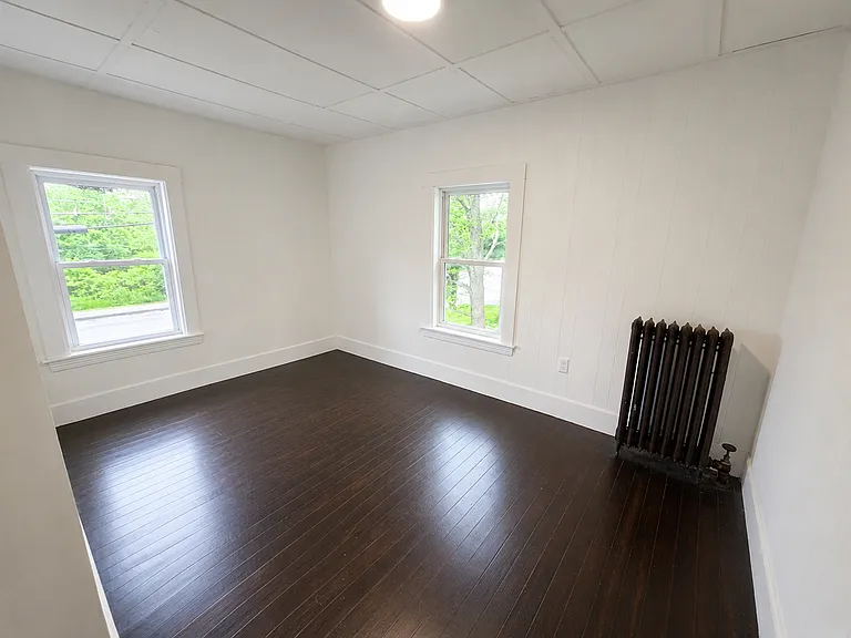 294 Plymouth St — Photo 15
