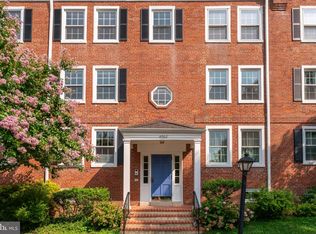 4860 28th St S APT C1, Arlington, VA 22206