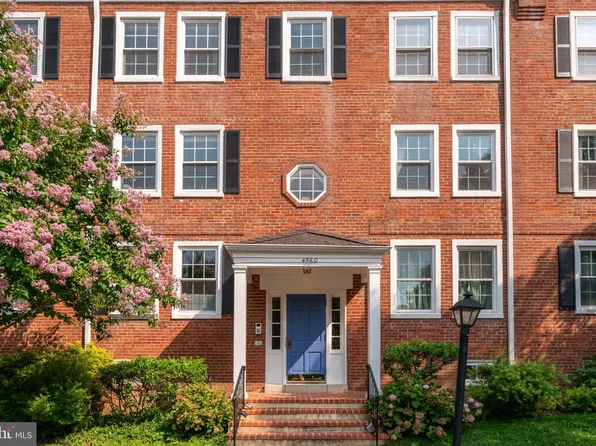 4860 28th St S APT C1, Arlington, VA 22206