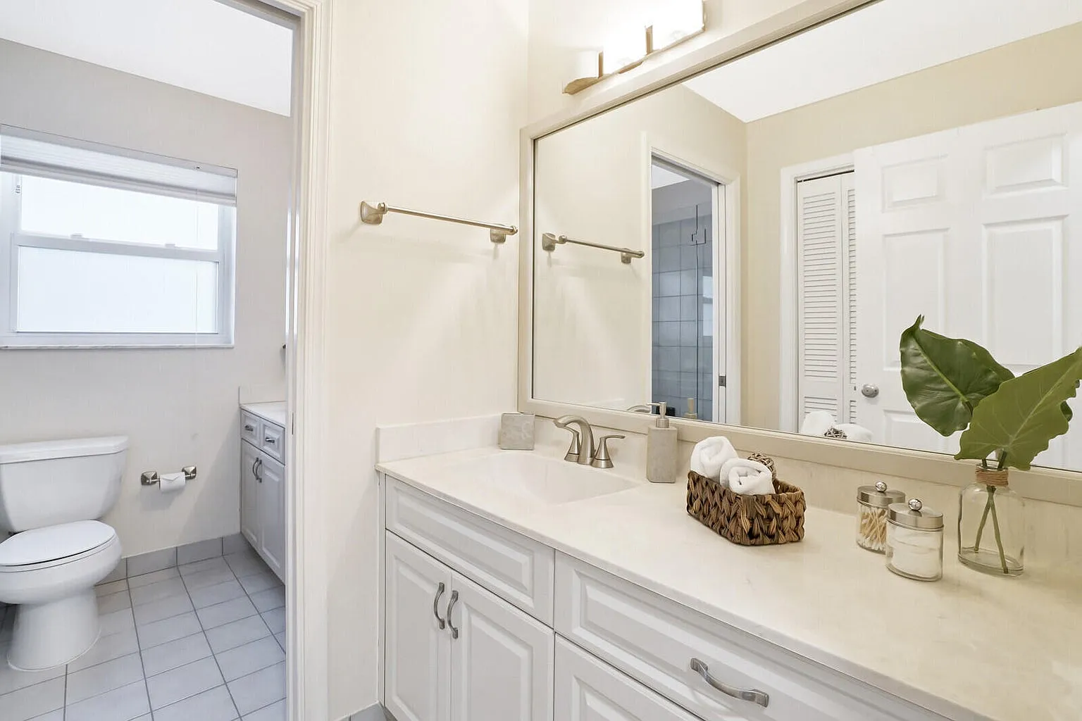 5 bed, 2.5 bath, 2920 sqft, $8,500 — Photo 3