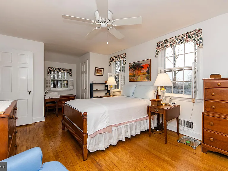 1308 Tracy Pl — Photo 38