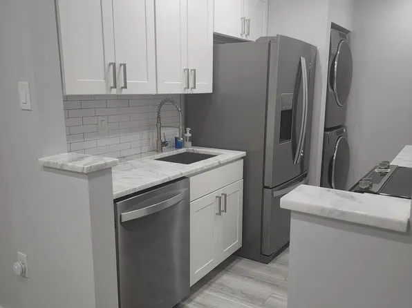 255 S Pickett St APT 101, Alexandria, VA 22304