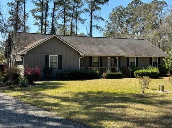 109 Cadogan St, Brunswick, GA 31525