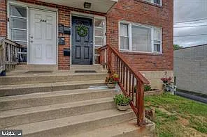 168 N Bonsall Ave — Photo 2