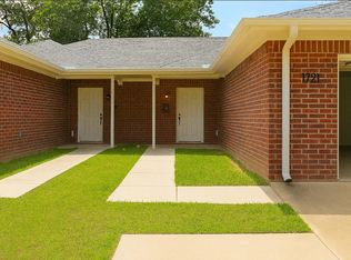 1721 Division St #1721, Commerce, TX 75428