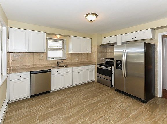 5th image of 4220 N Oketo Ave