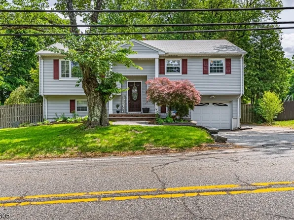 282 Maple Rd, West Milford Twp., NJ 07480