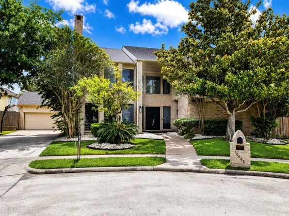 12007 Lakeway Ct, Houston, TX 77071