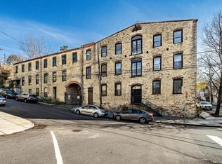 374 Shurs Ln APT 204, Philadelphia, PA 19128