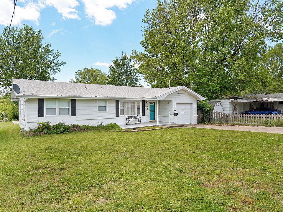 2723 N Missouri Avenue, Springfield, MO 65803 | Zillow