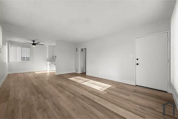 3933 Nicolet Ave #12 — Photo 12