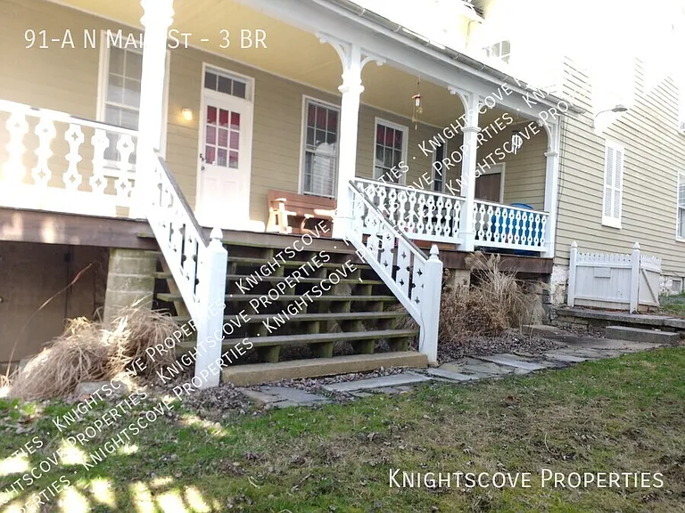 91A N Main St #3 BR — Photo 36