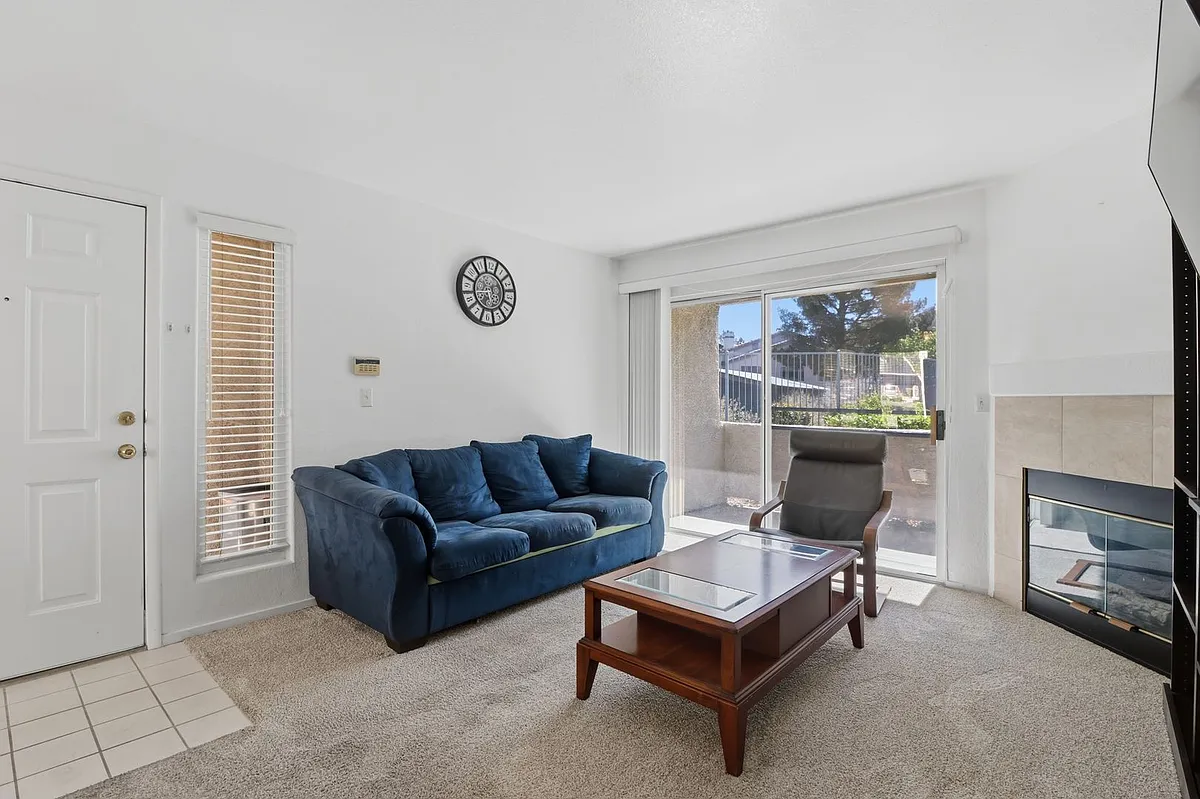 Building Photo - 3074 Tarpon Dr #103
