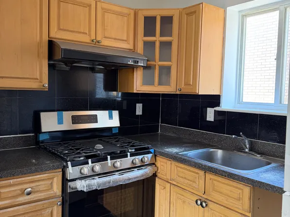 10205 46th Ave APT 2, Corona, NY 11368