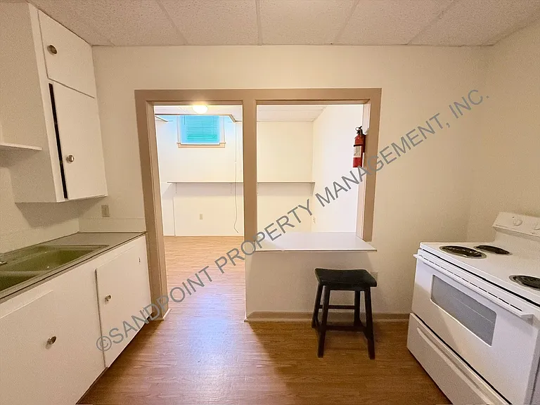 7215 Main St #3 — Photo 4