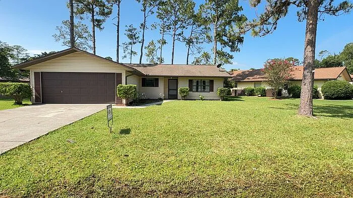 4 bed, 2.0 bath, 1502 sqft, $2,000 — Photo 1