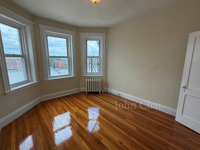 225 Kelton St #8 — Photo 15