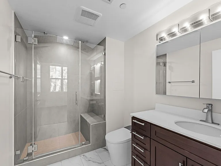 228 S San Dimas Ave — Photo 5