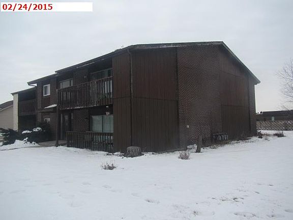 4th image of 19408 Lake Shore Dr APT 1
