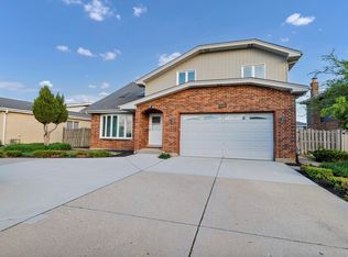 1441 W Autumn Trl, Addison, IL 60101