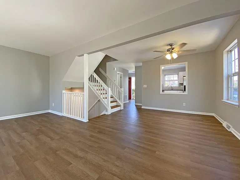 2452 Whitney Ct — Photo 6