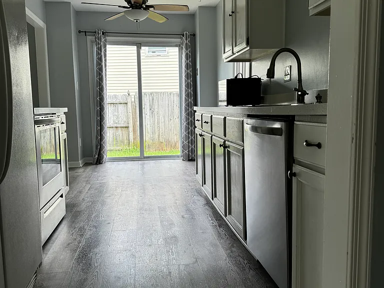 1109 Tibbetstown Ct — Photo 33