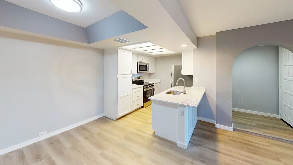 10410 N Cave Creek Rd — Photo 3