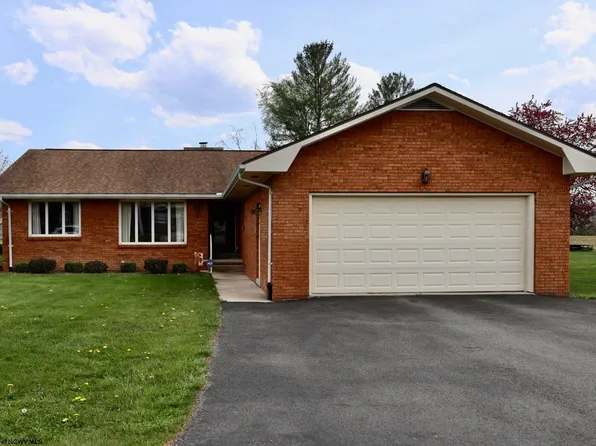 59 Coberly Ln W, Elkins, WV 26241