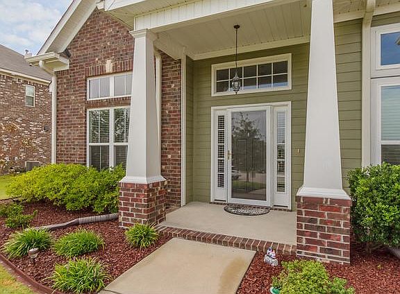 4th image of 682 Wickham Dr