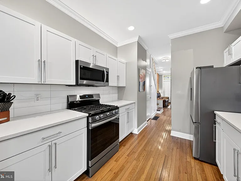 7 E Fort Ave — Photo 23